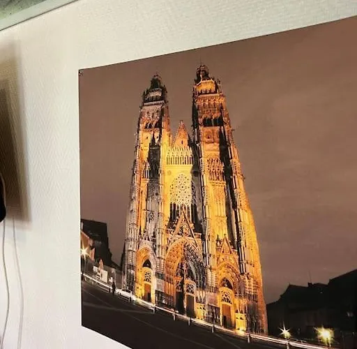 T2 Vue Sur La Place Plumereau