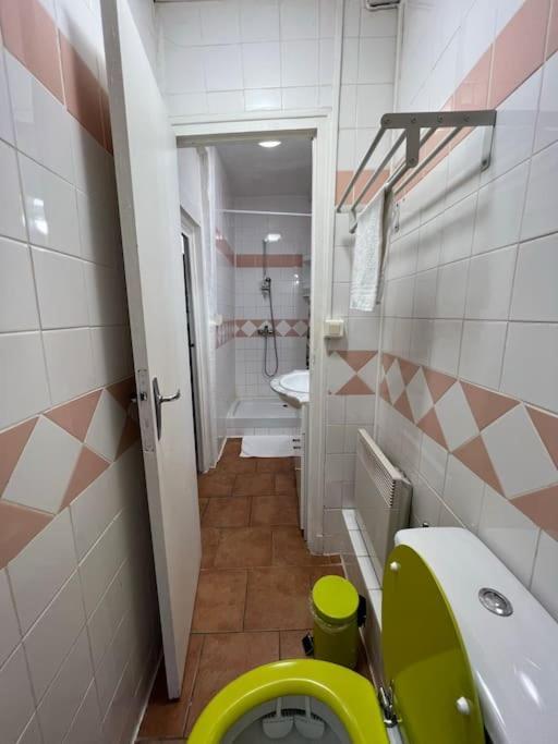Apartment T2 Vue Sur La Place Plumereau *